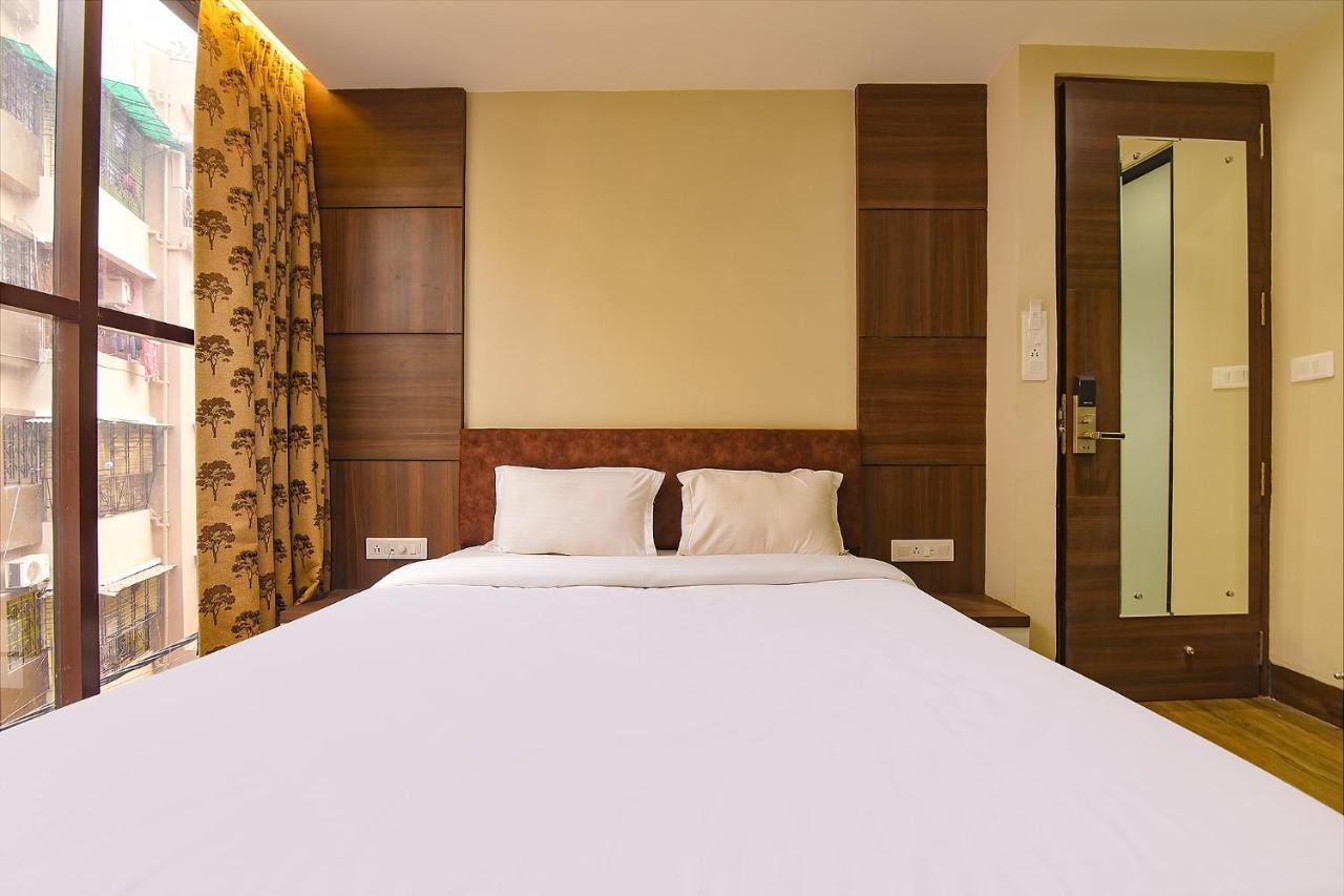 Fabhotel Eros 282 - Nr Sreebhumi Liluāh エクステリア 写真