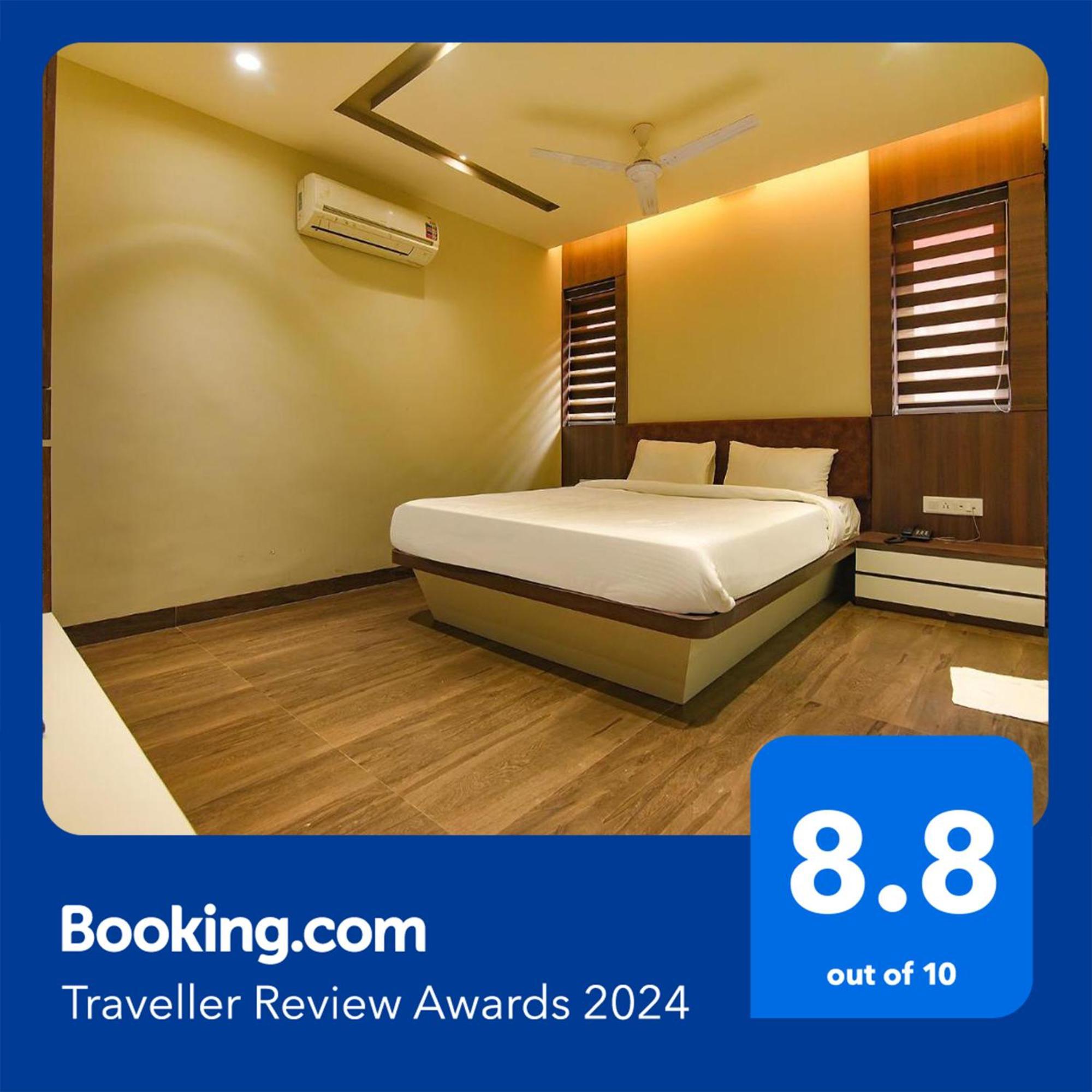 Fabhotel Eros 282 - Nr Sreebhumi Liluāh エクステリア 写真